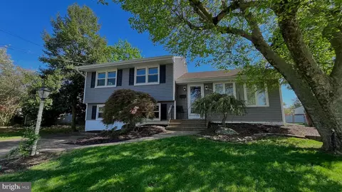 75 Winding Way, Hamilton, NJ 08620
