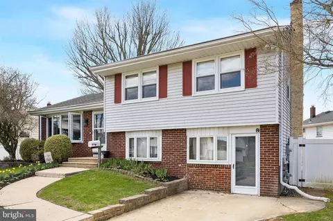 8 Toby Ln, Hamilton, NJ 08620