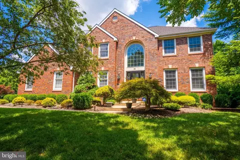 31 Sapphire Dr, West Windsor, NJ 08550