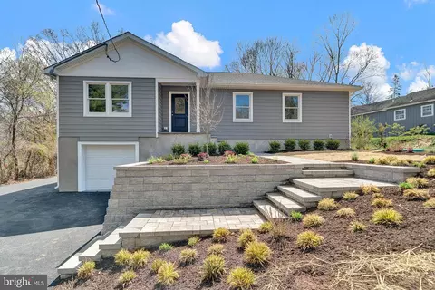 212 Penn Hopewell Rd, Hopewell, NJ 08525