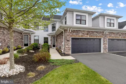 5 Saint Andrews Ave, Lawrence Township, NJ 08648