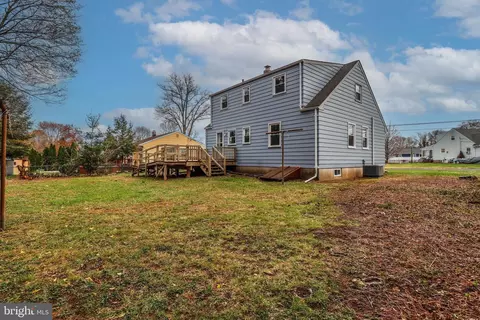 11 Jericho Dr, Hamilton, NJ 08690