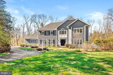 6 Michael Way, Pennington, NJ 08534