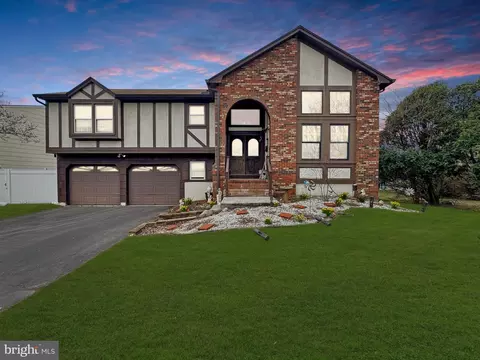 3 Beth Ann, Ewing, NJ 08638