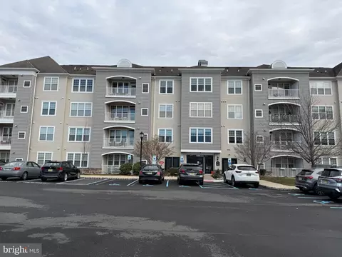 231 Masterson Ct, Ewing, NJ 08618