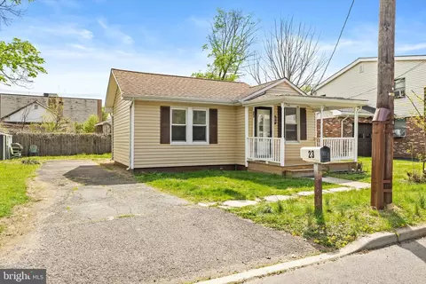 23 Fred Vereen Jr Rd, Lawrence Township, NJ 08648