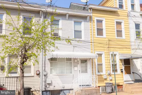 212 Hewitt St, Trenton, NJ 08611