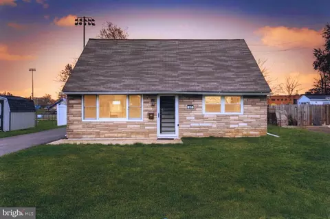 22 Farrell Ave, Ewing, NJ 08618