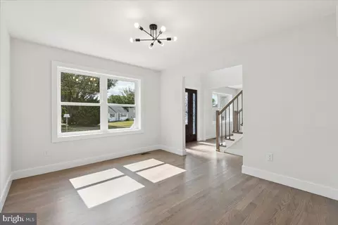 Living - 288 Clamer Rd, Ewing, NJ 08628 photo 1 of 2