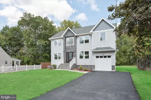 Exterior - 288 Clamer Rd, Ewing, NJ 08628 photo 3 of 6
