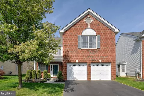 16 Devonshire Dr, Princeton, NJ 08540