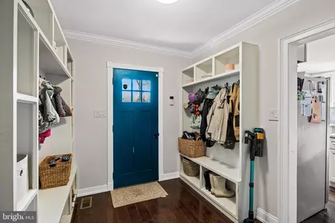 Entry Way - 45 Central Ave, Ewing, NJ 08618 photo 1 of 4