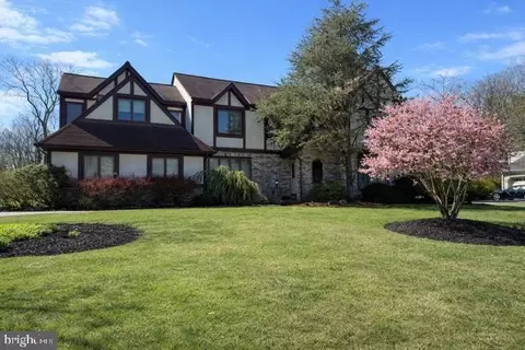 3 N Field Ct, Lawrence Township, NJ 08648