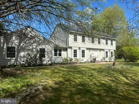 7 S Greenfield, West Windsor, NJ 08550