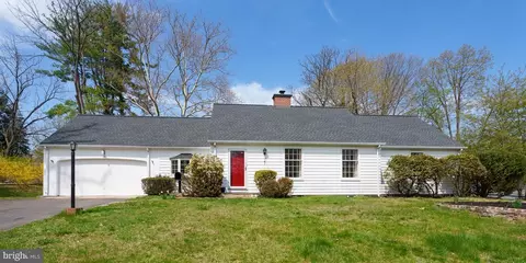 17 Park Ave, Pennington, NJ 08534