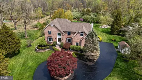 80 New Rd, Lambertville, NJ 08530