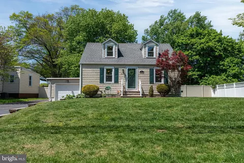 227 Princeton Ave, Hamilton, NJ 08619