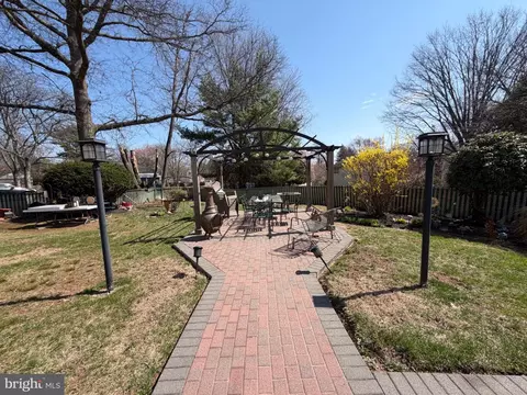 Exterior - 89 Upper Ferry Rd, Ewing, NJ 08628 photo 4 of 4