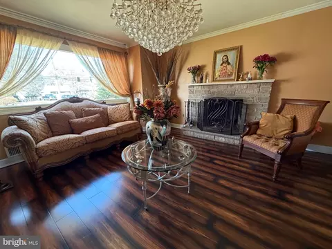 Living - 89 Upper Ferry Rd, Ewing, NJ 08628 photo 1 of 3