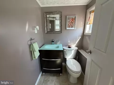 Bath - 89 Upper Ferry Rd, Ewing, NJ 08628 photo 1 of 4
