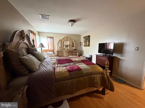 Bedroom - 89 Upper Ferry Rd, Ewing, NJ 08628 photo 5 of 5