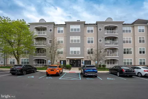 112 Masterson Ct, Ewing, NJ 08618