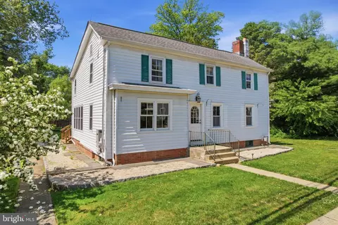 415 Village Rd E, Princeton Junction, NJ 08550