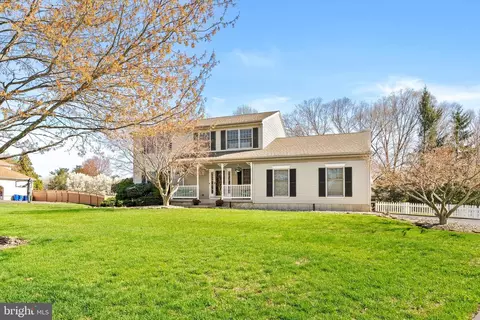 11 Thistle Pl, Robbinsville, NJ 08691