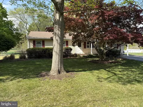 20 Wilmor Dr, Hightstown, NJ 08520