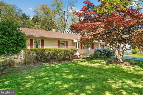 20 Wilmor Dr, Hightstown, NJ 08520