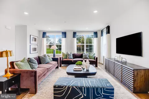 112 Fred Clark Dr, Pennington, NJ 08534