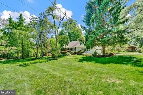 12 Forrest Blend Dr, Titusville, NJ 08560