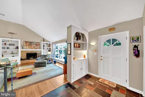 12 Forrest Blend Dr, Titusville, NJ 08560