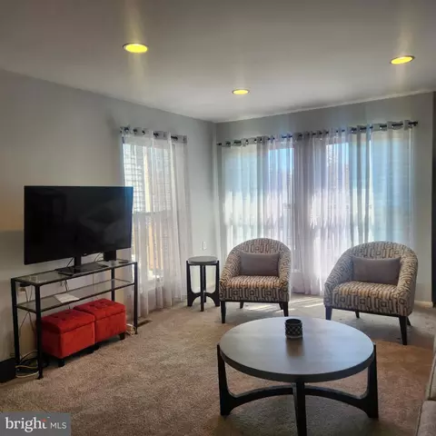 3 K Twin Rivers Dr, East Windsor, NJ 08520