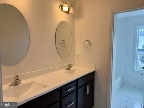 Entry Way - 10 Misty Meadow Ln, Hamilton, NJ 08619 photo 2 of 2