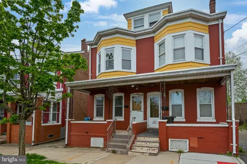 609 Pine St, Trenton, NJ 08638