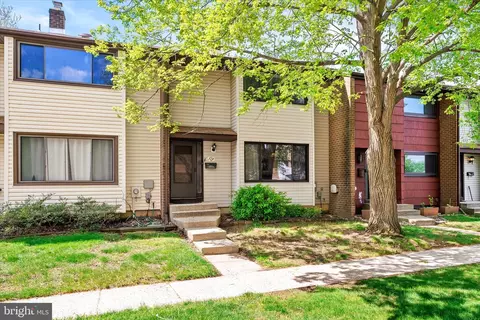 728 Twin Rivers Dr N, East Windsor, NJ 08520