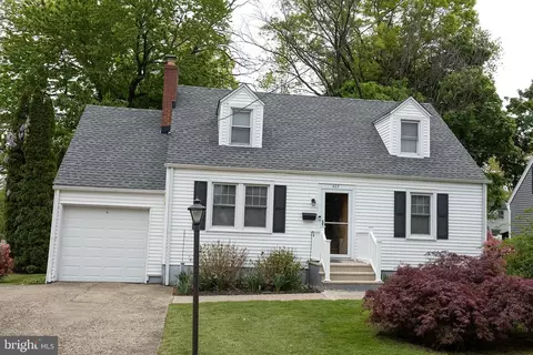 423 Sutherland Rd, Ewing, NJ 08618