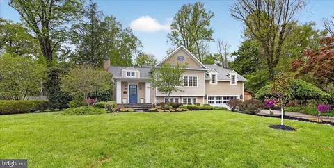 620 Lake Dr, Princeton, NJ 08540