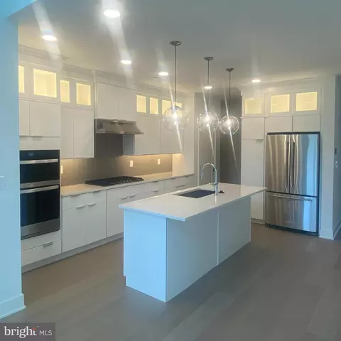 5 Holtz Way, West Windsor, NJ 08550