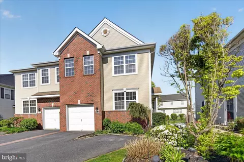 313 Fountayne Ln, Lawrenceville, NJ 08648
