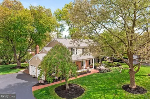 18 Melvina Dr, Lawrenceville, NJ 08648