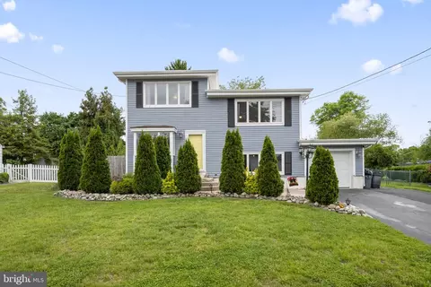 13 Mallory Way, Hamilton, NJ 08610