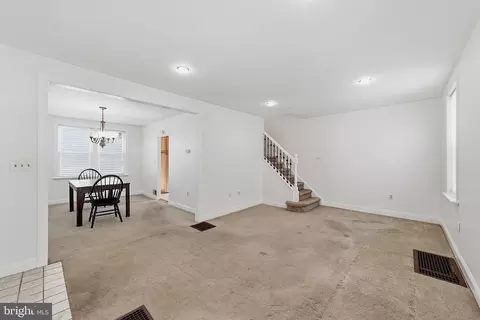 Living - 14 Van Duyn Dr, Ewing, NJ 08618 photo 2 of 3
