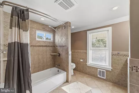 Bath - 14 Van Duyn Dr, Ewing, NJ 08618 photo 2 of 3