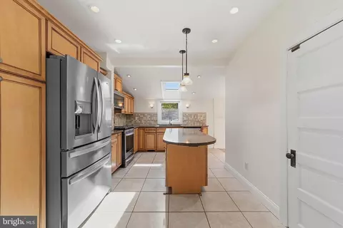 Kitchen - 14 Van Duyn Dr, Ewing, NJ 08618 photo 2 of 4