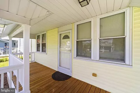 Exterior - 14 Van Duyn Dr, Ewing, NJ 08618 photo 2 of 5