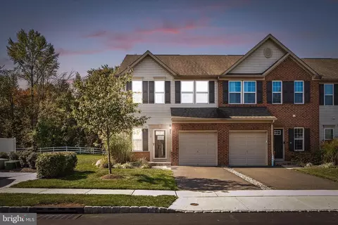 12 Ventana Ct, Hamilton, NJ 08619