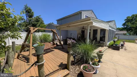 Exterior - 9 Wolfpack Rd, Hamilton, NJ 08619 photo 9 of 20