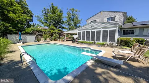 Exterior - 9 Wolfpack Rd, Hamilton, NJ 08619 photo 4 of 20